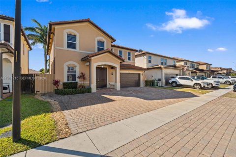 Купить виллу или дом в Хомстед, Флорида 6 спален, 276.85м2, № 2023247 - фото 3