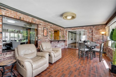 Casa en venta en Coral Springs, Florida, 4 dormitorios, 423.63 m2 № 1823401 - foto 21