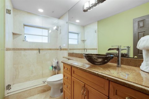 Casa en venta en Coral Springs, Florida, 4 dormitorios, 423.63 m2 № 1823401 - foto 16
