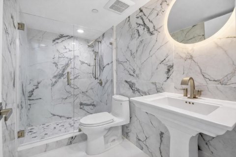 Copropriété à vendre à Palm Beach, Floride: 2 chambres, 161.65 m2 № 2087693 - photo 15