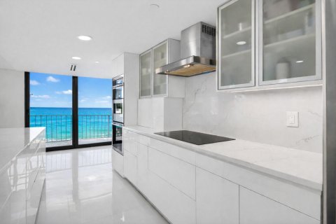 Copropriété à vendre à Palm Beach, Floride: 2 chambres, 161.65 m2 № 2087693 - photo 9