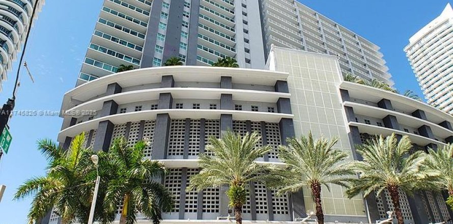 Condo in Miami, Florida, 2 bedrooms  № 1699166