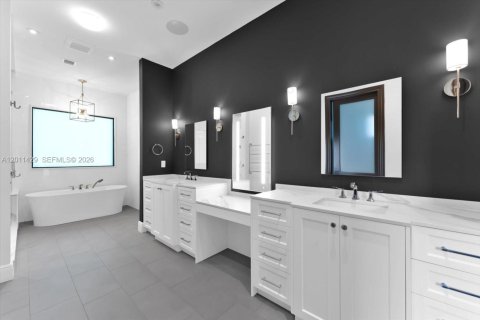 Купить виллу или дом в Майами, Флорида 7 спален, 562.99м2, № 2075903 - фото 21