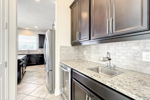 Casa en alquiler en Orlando, Florida, 4 dormitorios, 271.65 m2 № 1843955 - foto 11