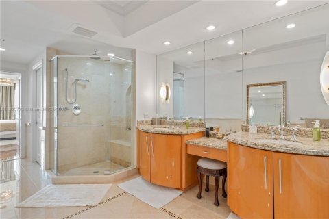 Condo in Sunny Isles Beach, Florida, 3 bedrooms  № 1779249 - photo 22