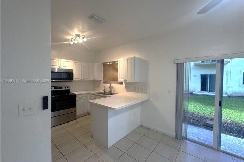 Condo in Homestead, Florida, 3 bedrooms  № 1941109 - photo 3