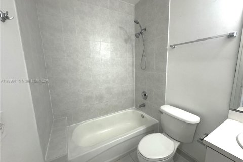 Condo in Homestead, Florida, 3 bedrooms  № 1941109 - photo 13