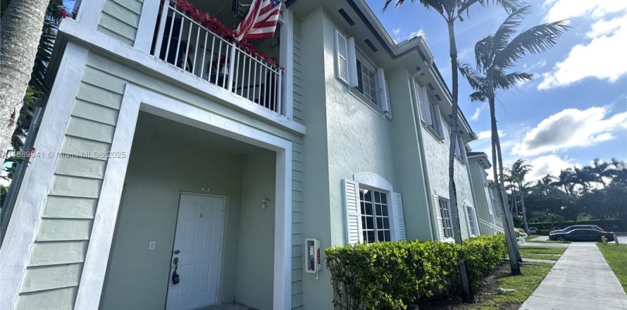 Condo in Homestead, Florida, 3 bedrooms  № 1941109