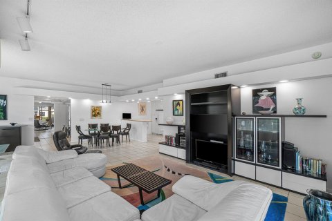Copropriété à louer à Boca Raton, Floride: 2 chambres, 142.05 m2 № 2439405 - photo 13