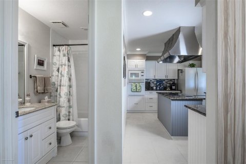Condo in Punta Gorda, Florida, 3 bedrooms  № 2213777 - photo 8