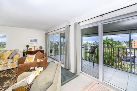 Condo in Punta Gorda, Florida, 3 bedrooms  № 2213777 - photo 23