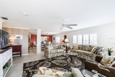 Condo in Punta Gorda, Florida, 3 bedrooms  № 2213777 - photo 16