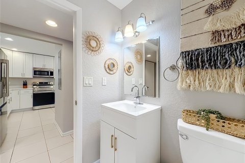 Condo in Winter Park, Florida, 3 bedrooms № 2434817 - photo 13
