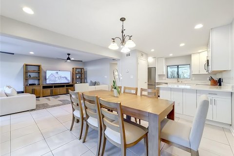Condo in Winter Park, Florida, 3 bedrooms № 2434817 - photo 16