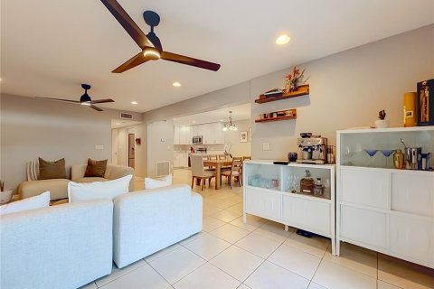Condo in Winter Park, Florida, 3 bedrooms № 2434817 - photo 19