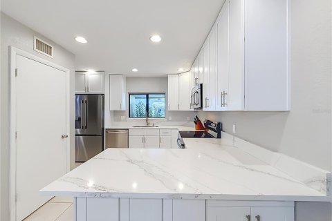 Condo in Winter Park, Florida, 3 bedrooms № 2434817 - photo 10