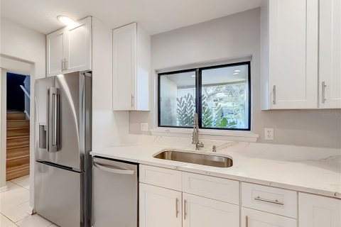 Condo in Winter Park, Florida, 3 bedrooms № 2434817 - photo 7