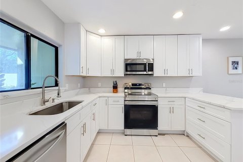 Condo in Winter Park, Florida, 3 bedrooms № 2434817 - photo 8