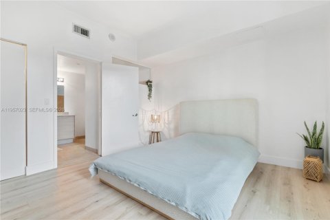 Condominio en venta en Miami, Florida, 2 dormitorios, 88.07 m2 № 2011321 - foto 2