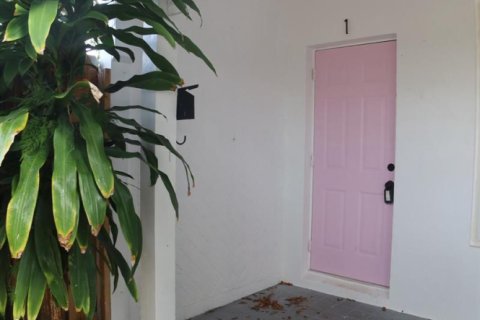 Apartamento en West Palm Beach, Florida 1 dormitorio, 55.74 m2 № 2078580
