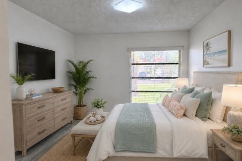 Condo in Holiday, Florida, 2 bedrooms  № 2222617 - photo 7
