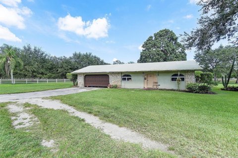 House in Southwest Ranches, Florida 7 bedrooms, 549.98 sq.m. № 1703451 - photo 29