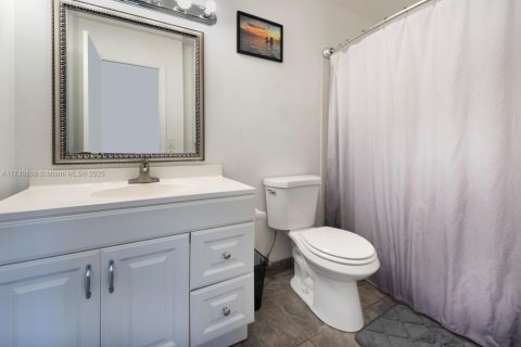 Condo in Fort Lauderdale, Florida, 2 bedrooms  № 1490218 - photo 13