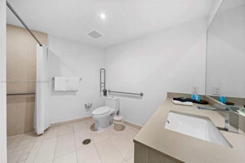 Copropriété à louer à Hollywood, Floride: 2 chambres, 104.89 m2 № 2154717 - photo 25
