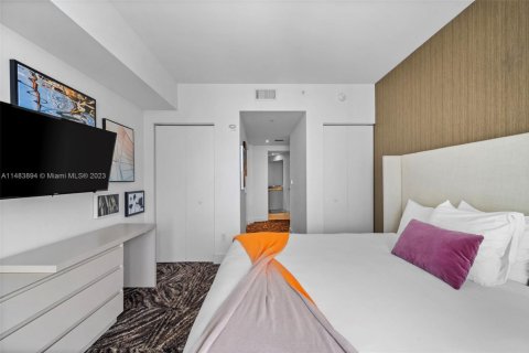 Copropriété à louer à Hollywood, Floride: 2 chambres, 104.89 m2 № 2154717 - photo 24