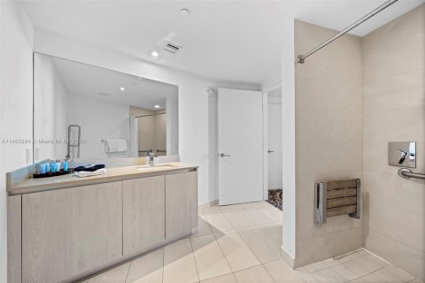 Copropriété à louer à Hollywood, Floride: 2 chambres, 104.89 m2 № 2154717 - photo 27