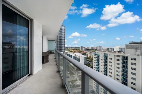 Copropriété à louer à Hollywood, Floride: 2 chambres, 104.89 m2 № 2154717 - photo 20