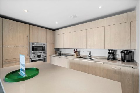 Copropriété à louer à Hollywood, Floride: 2 chambres, 104.89 m2 № 2154717 - photo 11
