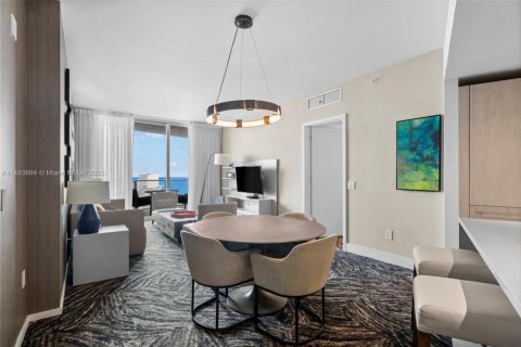 Copropriété à louer à Hollywood, Floride: 2 chambres, 104.89 m2 № 2154717 - photo 12