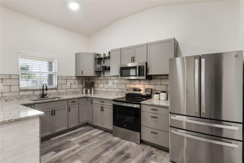 House in Lakeland, Florida 3 bedrooms, 117.34 sq.m. № 1687302 - photo 7