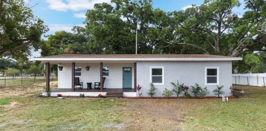 House in Lakeland, Florida 3 bedrooms, 117.34 sq.m. № 1687302