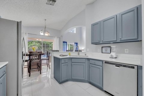 Casa en venta en Kissimmee, Florida, 5 dormitorios, 210.8 m2 № 2157434 - foto 13