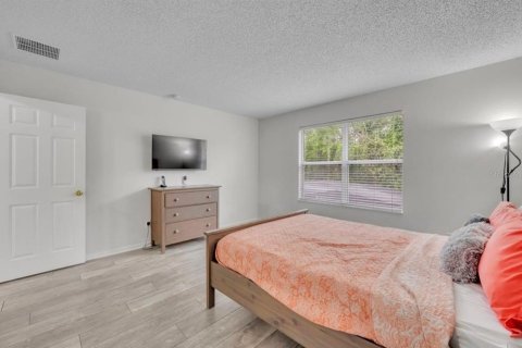 Casa en venta en Kissimmee, Florida, 5 dormitorios, 210.8 m2 № 2157434 - foto 18