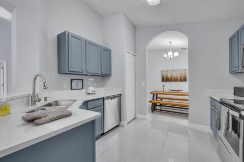 Casa en venta en Kissimmee, Florida, 5 dormitorios, 210.8 m2 № 2157434 - foto 12
