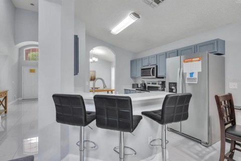 Casa en venta en Kissimmee, Florida, 5 dormitorios, 210.8 m2 № 2157434 - foto 9