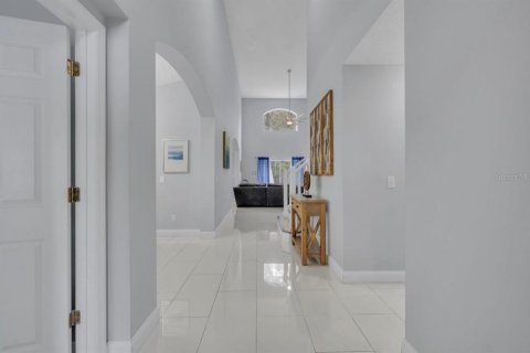 Casa en venta en Kissimmee, Florida, 5 dormitorios, 210.8 m2 № 2157434 - foto 3