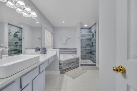 Casa en venta en Kissimmee, Florida, 5 dormitorios, 210.8 m2 № 2157434 - foto 28