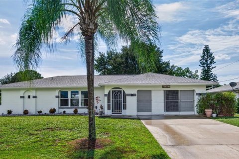 Villa ou maison à Punta Gorda, Floride 3 chambres, 174.75 m2 № 2413526