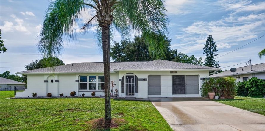 Villa ou maison à Punta Gorda, Floride 3 chambres, 174.75 m2 № 2413526