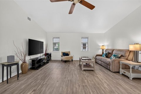Villa ou maison à vendre à Punta Gorda, Floride: 3 chambres, 174.75 m2 № 2413526 - photo 11