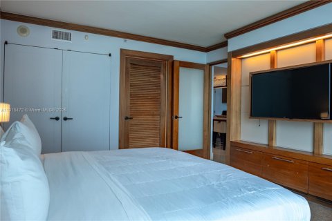 Condo in Miami Beach, Florida, 1 bedroom  № 1971612 - photo 9