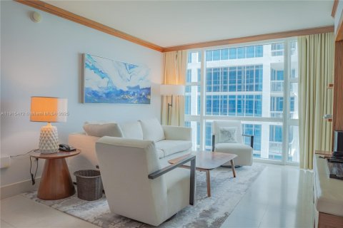 Condo in Miami Beach, Florida, 1 bedroom  № 1971612 - photo 8