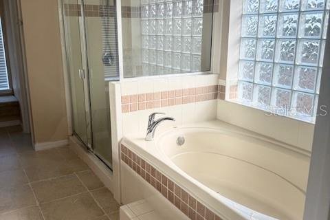 House in Deltona, Florida 5 bedrooms, 247.31 sq.m. № 2148982 - photo 14