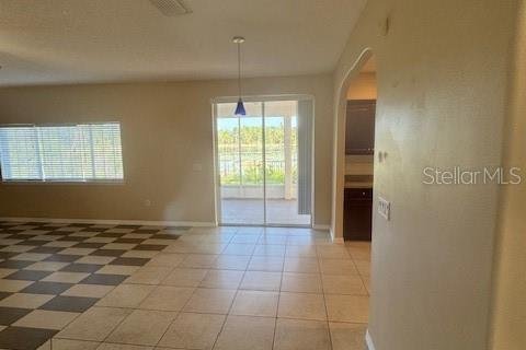 House in Deltona, Florida 5 bedrooms, 247.31 sq.m. № 2148982 - photo 20