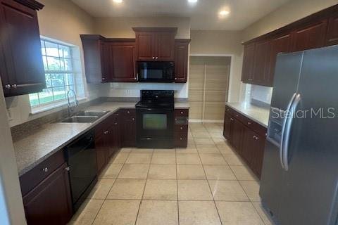 House in Deltona, Florida 5 bedrooms, 247.31 sq.m. № 2148982 - photo 28
