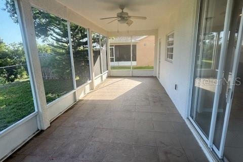 House in Deltona, Florida 5 bedrooms, 247.31 sq.m. № 2148982 - photo 26